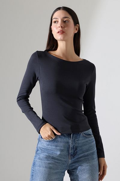 Endies Tricou de bază pentru femei, cu mânecă lungă, cu gât de barcă, îmbrățișat pe corp 21897 FUME