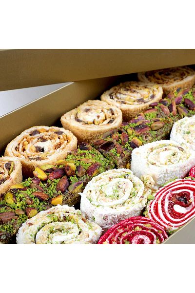 Hacı Şerif Sultan and Baklava Bundle Turkish Delight Yellow Box 800g