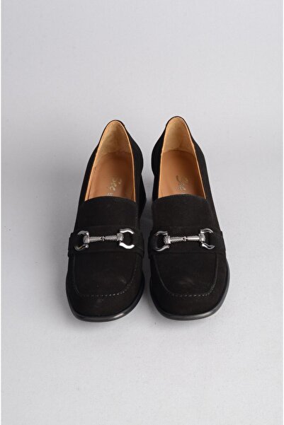 SEÇ KUNDURA SEÇ 142 HAKİKİ DERİ TOKALI  TOPUKLU KADIN AYAKKABI (Topuk Boyu:5,5 cm) SİYAH SÜET