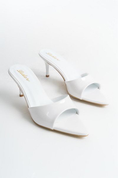LDR Women's White Patent Leather Thin Heeled Pointed Toe Slippers