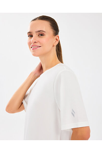 SKECHERS W Lounge Regular Crew Neck T-shirt Γυναικείο μπλουζάκι σε λευκό χρώμα S2510327-102