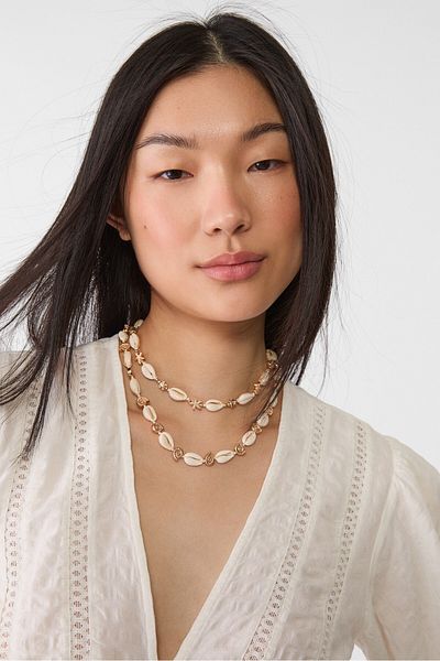 Stradivarius Set of 2 star and seashell cord necklaces