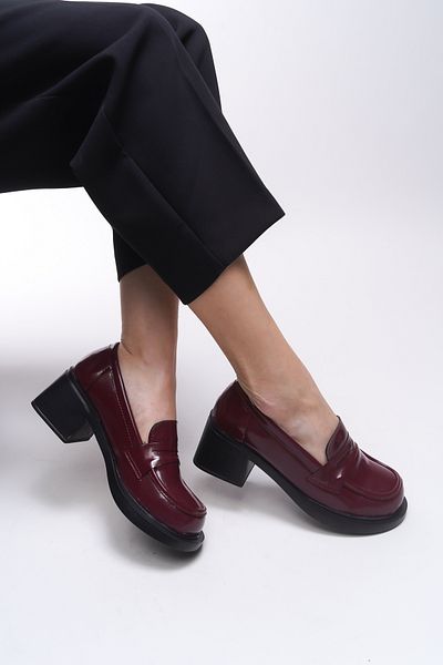 Riccon Yllthyl Women's Loafer 0012500   Burgundy Patent Leather