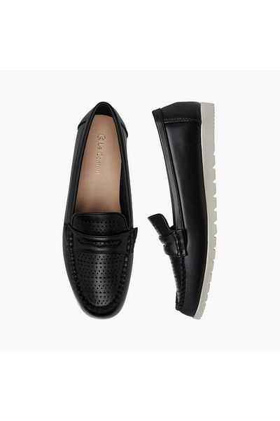 Le Confort Le Confort Perforation Detail Slip-On Loafers