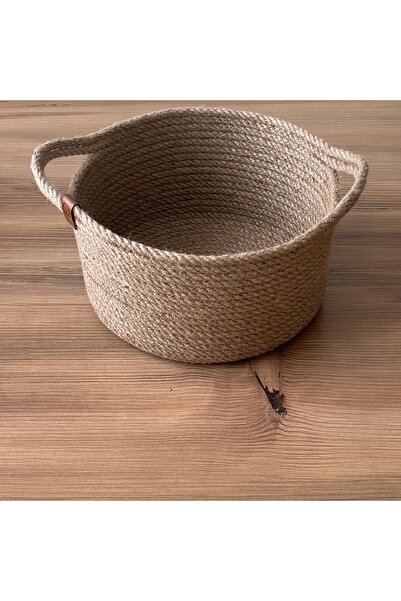 8 Ekim Tasarım Atölyesi خبز قش الجوت، منظم القش