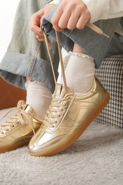 Moda Değirmeni Pantofi pantofi cu bloc de culoare pentru femei aurii MD1095-101-0002