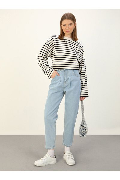 Benin Ice Blue Boyfriend Mold Pleat Λεπτομερές τζιν παντελόνι