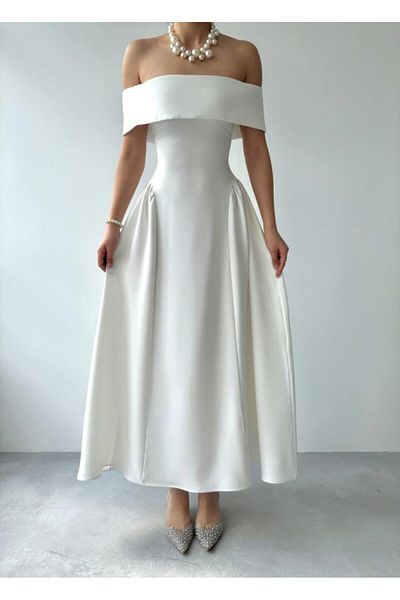 leyla sanat sanata yeni bir bakış açısı Leyla Art a New Perspective on Art Stars Strapless Dress