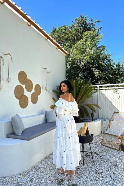 MODA Rochie Eyesof Lila cu umăr elastic și broderie