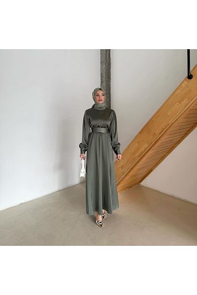 Aranlı tekstil فستان حجاب من الساتان على شكل حرف A بأكمام على شكل حرف A