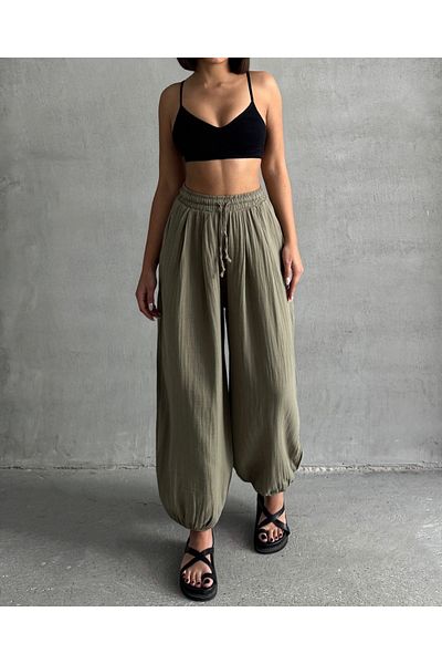 BEJNA Khakifarbene Shalwar-Hose aus Musselinstoff mit Taschen für Damen