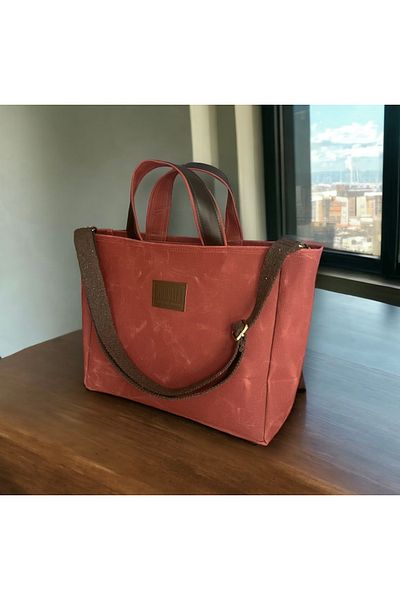 Nuggita Zippered Medium Size Waxed Canvas Coral Color Handbag / Cross Strap