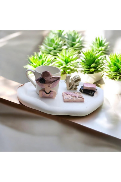 HÇTASARIM فتاة مع قبعة مفصلة مصنوعة يدويًا لعيد المعلم - حامل فنجان القهوة