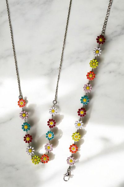 MakeWell Summer Daisy Design Necklace and Bracelet Set