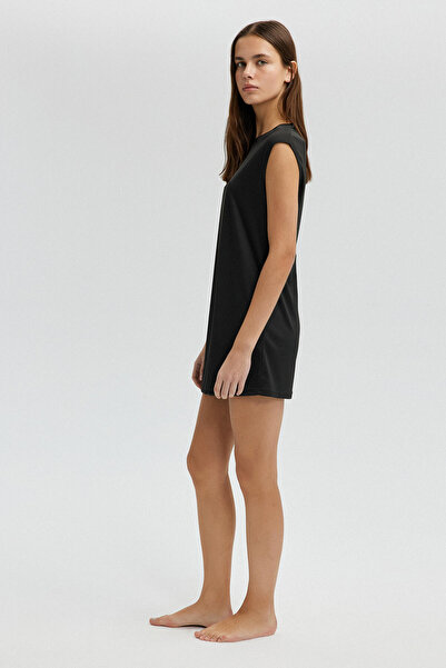 Touché Privé SLEEVLESS BASIC TUNIC