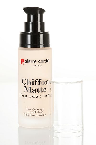 Pierre Cardin Chiffon Touch Matte Look Foundation-White Porcelain-777