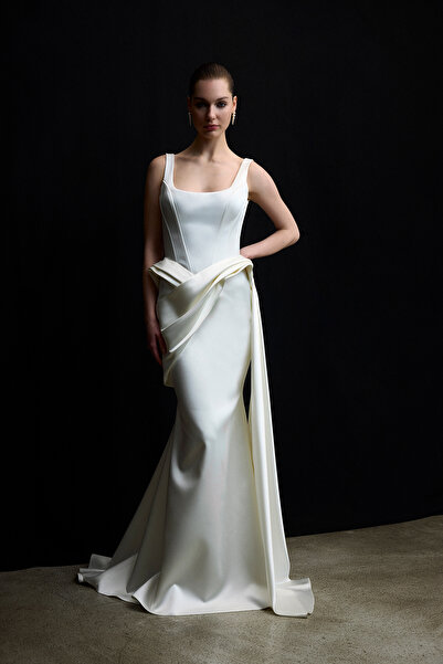 cercis Kare Yaka ve Drapeli Bel Detaylı Balık Abiye Elbise