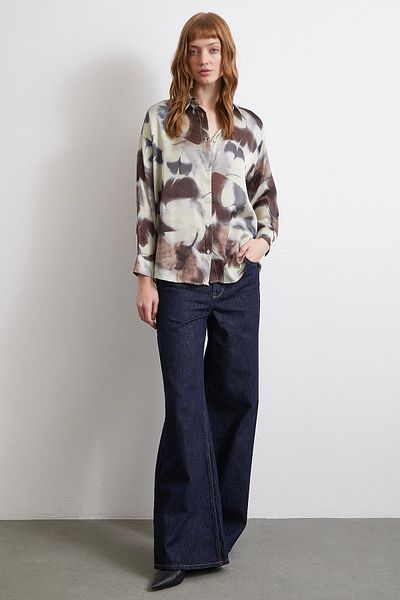 Never more Batik Pattern Satin Shirt Brown
