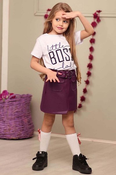 Riccotarz Tricou cu imprimeu cu litere pentru fetiță, cu detaliu de buzunar, cu centură, costum de fustă din piele burgundă