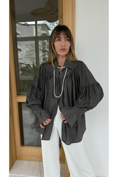 Askı Nişantaşı Black Shirred and Sleeve Detailed Shirt
