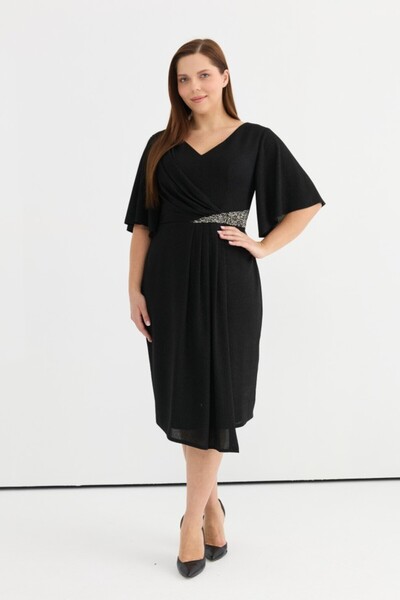 Selen Giyim Büyük Beden Önü Drapeli Taşlı Simli Elbise