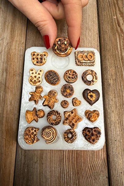 rufus concept Confectionery Twenty One Silicone Candle Mold