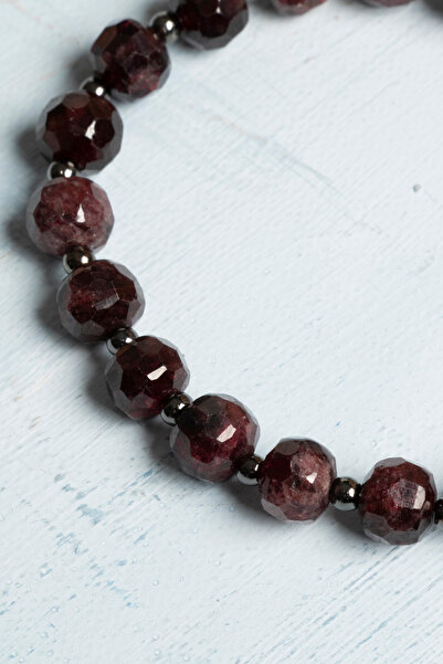 Deniz Doğal Taş Sertifikalı Doğal Lal (Garnet) ve Hematit Taşlı Ayarlanabilir Bileklik – Enerji & Tutku