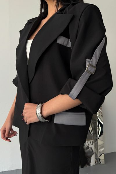 leyla sanat sanata yeni bir bakış açısı Leyla Art a New Perspective on Art Crop Jacket - Skirt Suit - Black