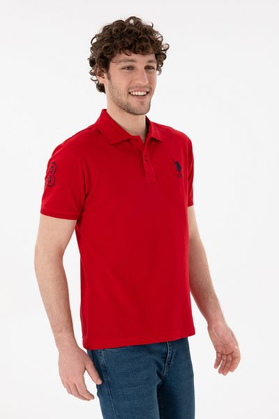 U.S. Polo Assn. تي شيرت رجالي ذو قصة ضيقة وياقة بولو باللون الأحمر الأساسي 50305929 -vr030