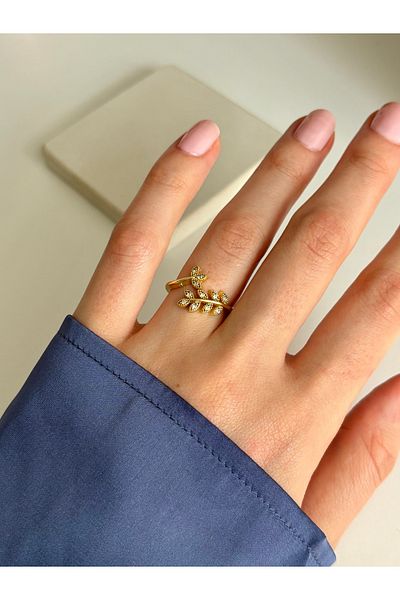 Ressia Leaf Patterned Ring