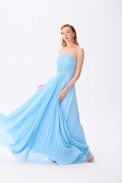 Carmen Bebe Mavi Askılı İşlemeli Şifon Abiye Elbise