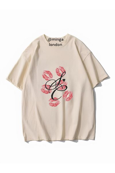 Minga London Μπεζ Sabrina Carpenter Letter Kiss Μπροστινό/Πίσω εμπριμέ μπλουζάκι Unisex -Minga London