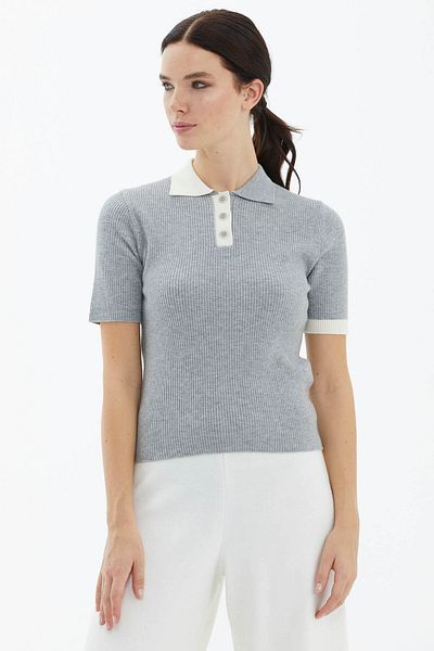 Sementa Tricot cu mânecă scurtă cu nasturi, cu gât polo, cu plăcuță, pulover gri deschis