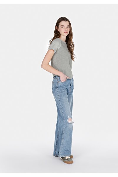 Colin's Γυναικείο πράσινο κοντομάνικο μπλουζάκι με στρογγυλή λαιμόκοψη και κέντημα