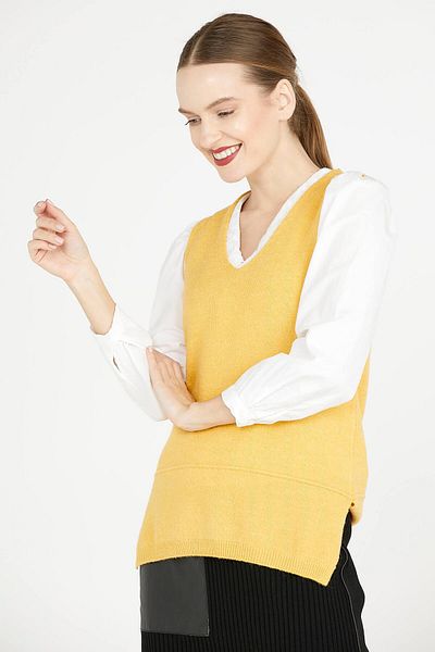Sementa V-Neck Knitwear Sweater - Yellow
