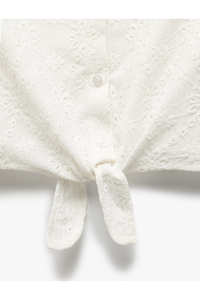 Koton Вишита блузка з коротким рукавом і коміром-сорочкою з краваткою