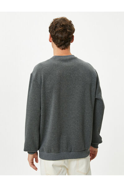 Koton Basic-Pullover mit Rundhalsausschnitt und langen Ärmeln