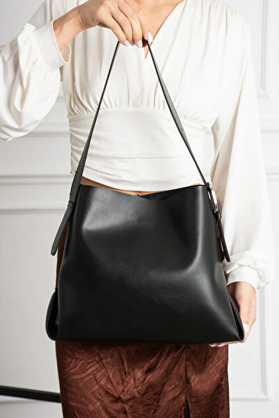 themoiss حقيبة يد وذراع وكتف نسائية باللون الأسود مع حزام قابل للتعديل