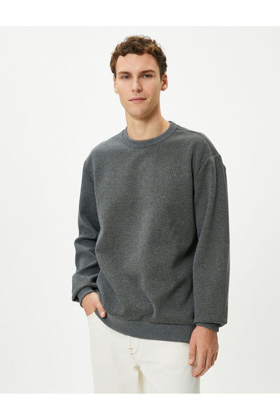 Koton Basic-Pullover mit Rundhalsausschnitt und langen Ärmeln