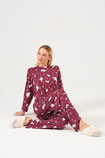 DOFİ Kadın Mürdüm Pijama Takımı – Kutup Ayısı Deseni, Bisiklet Yaka, Rahat ve Modern | DOFİ