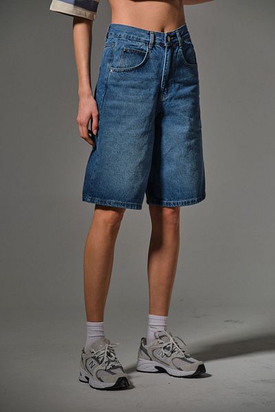 Maule Casoria - Comfortable Loose Cut Women's Jean Bermuda Denim Shorts with Buckle Detail