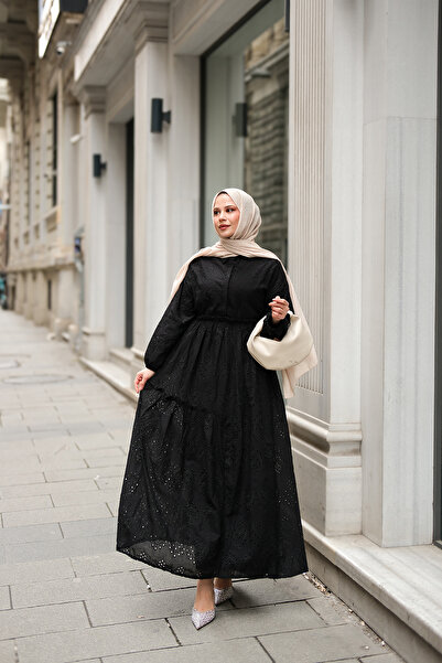 LOCCO Чорна сукня з еластичним поясом і вишивкою для жінок