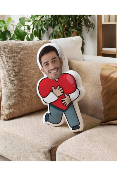 Hediyefoni Kişiye Özel Kalp Tutan Erkek Şekilli Bez Bebek Yastık