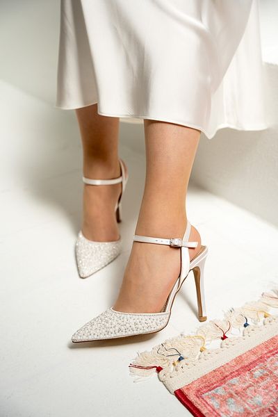 LAMİNTA Pantofi cu toc pentru femei Shelly White Satin Stone cu curea la gleznă