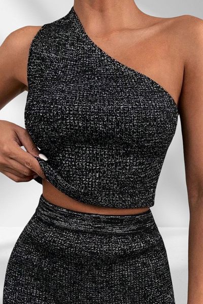 AQE FASHION Αμάνικη μαύρη μπλούζα με λεπτομέρεια με έναν ώμο
