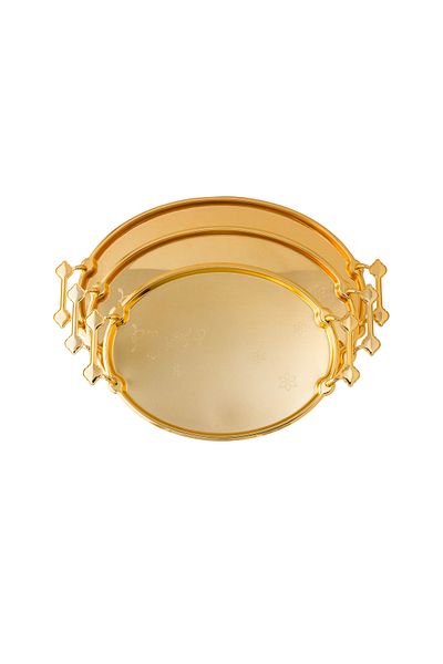 Dania A set of 3 gilded metal trays of different sizes with an elegant and beautiful design, suitable for all presentations and occasions.