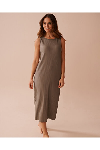 La Vie en Rose Pleated Effect Long Sleeveless Dress
