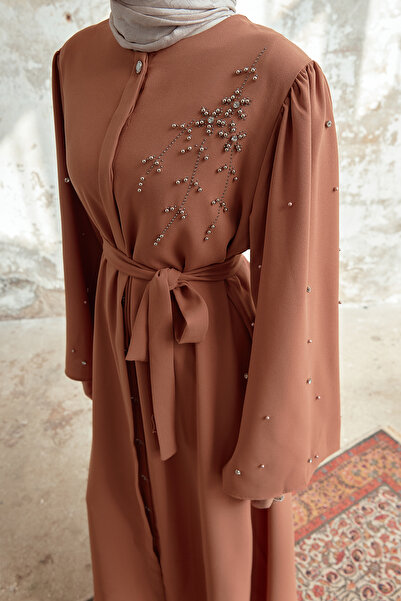 VAVİNOR Lena Embroidered Detailed Abaya - Camel