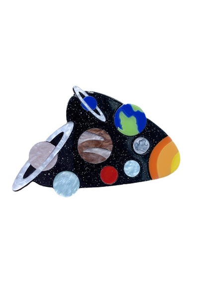 Choice دبوس شارة شخصية من الأكريليك بتصميم كوكب إبداعي عصري باللون البني الدا...