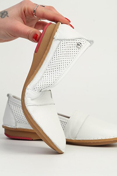 Pierre Cardin White Women's Sports Shoes Pc-54558